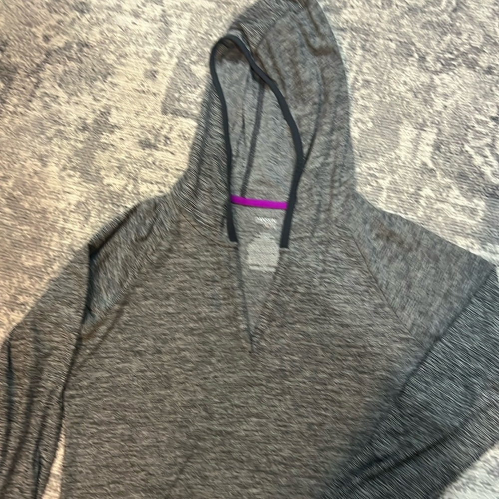 Danskin Cute comfortable workout pullover/hoodie